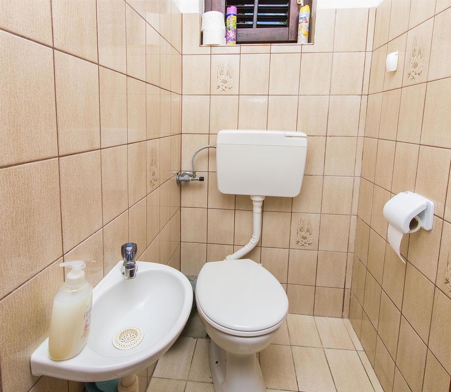 Apartment Danica Nin Luaran gambar