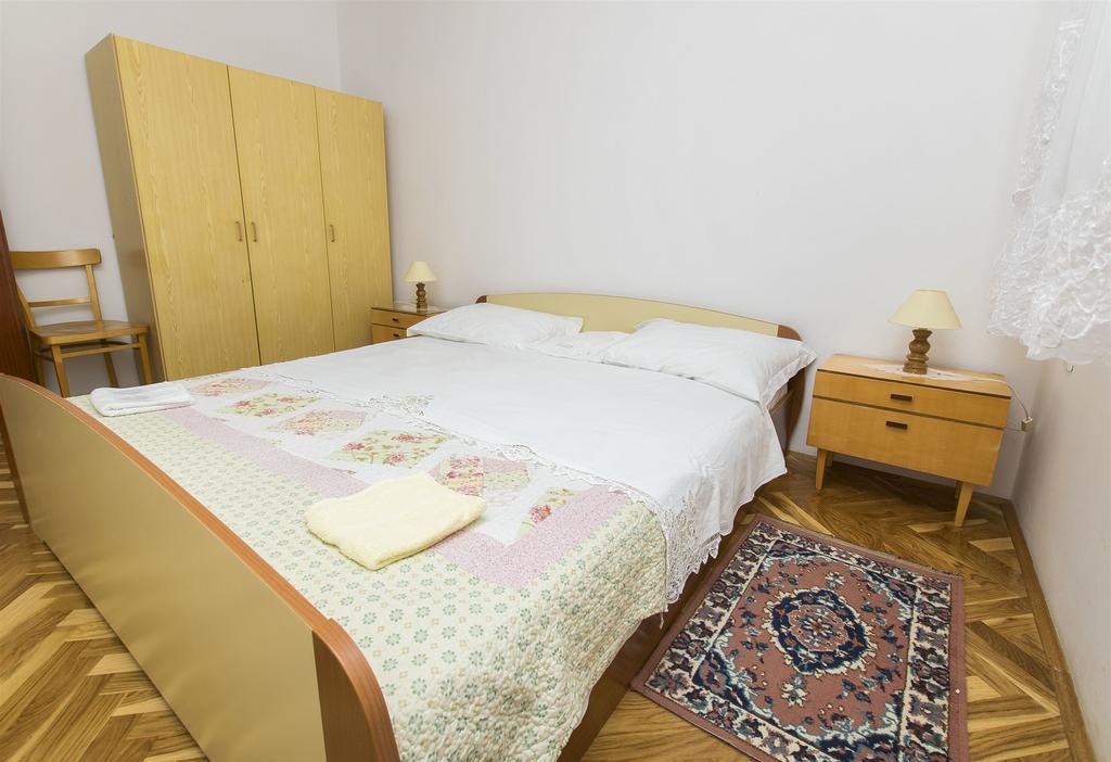 Apartment Danica Nin Luaran gambar